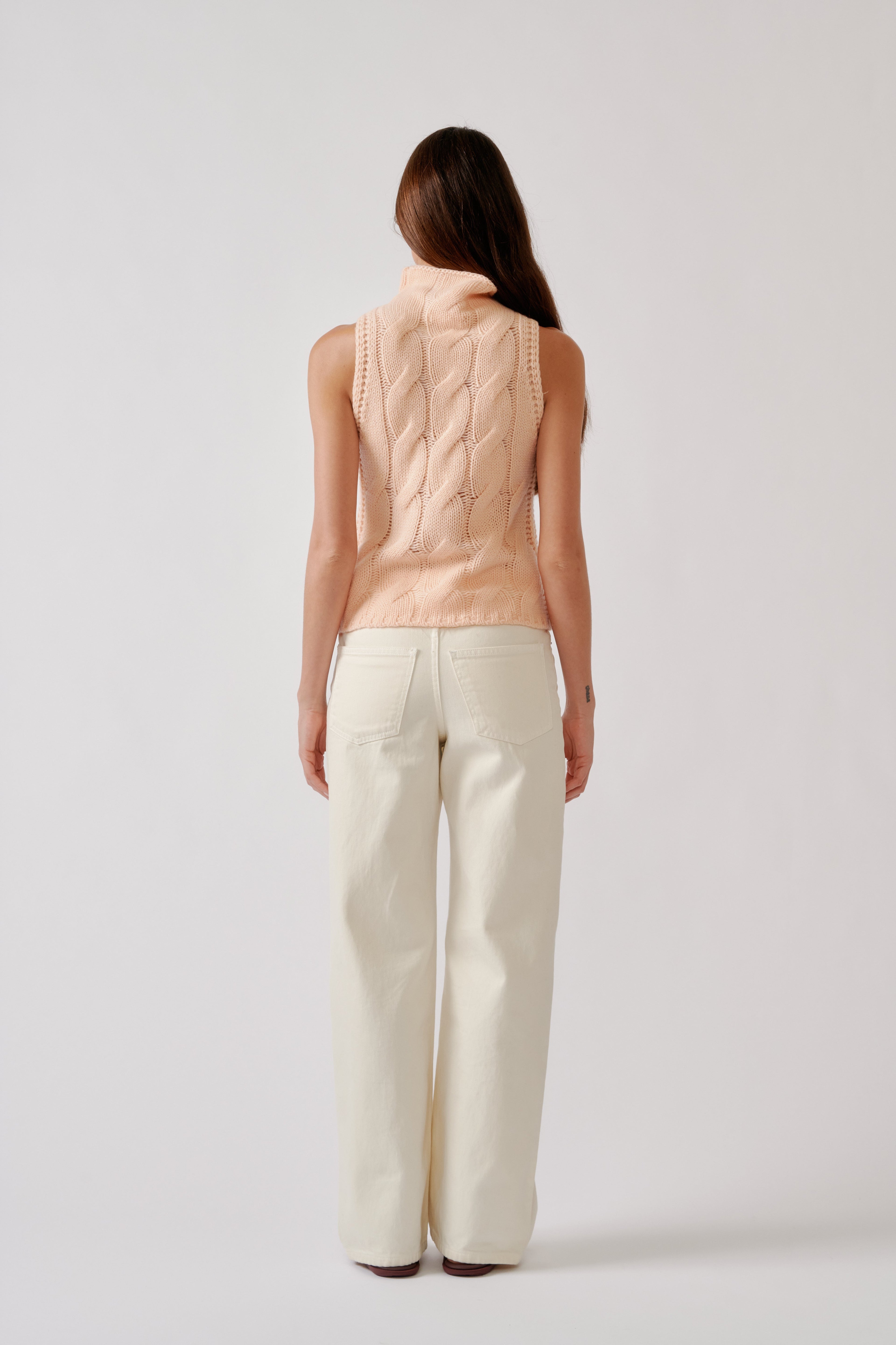 SAIGEY CROPPED SLEEVELESS CASHMERE TURTLENECK | SHERBET
